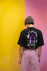 Unisex Relaxed Fit T-Shirt with " solo leving " Print