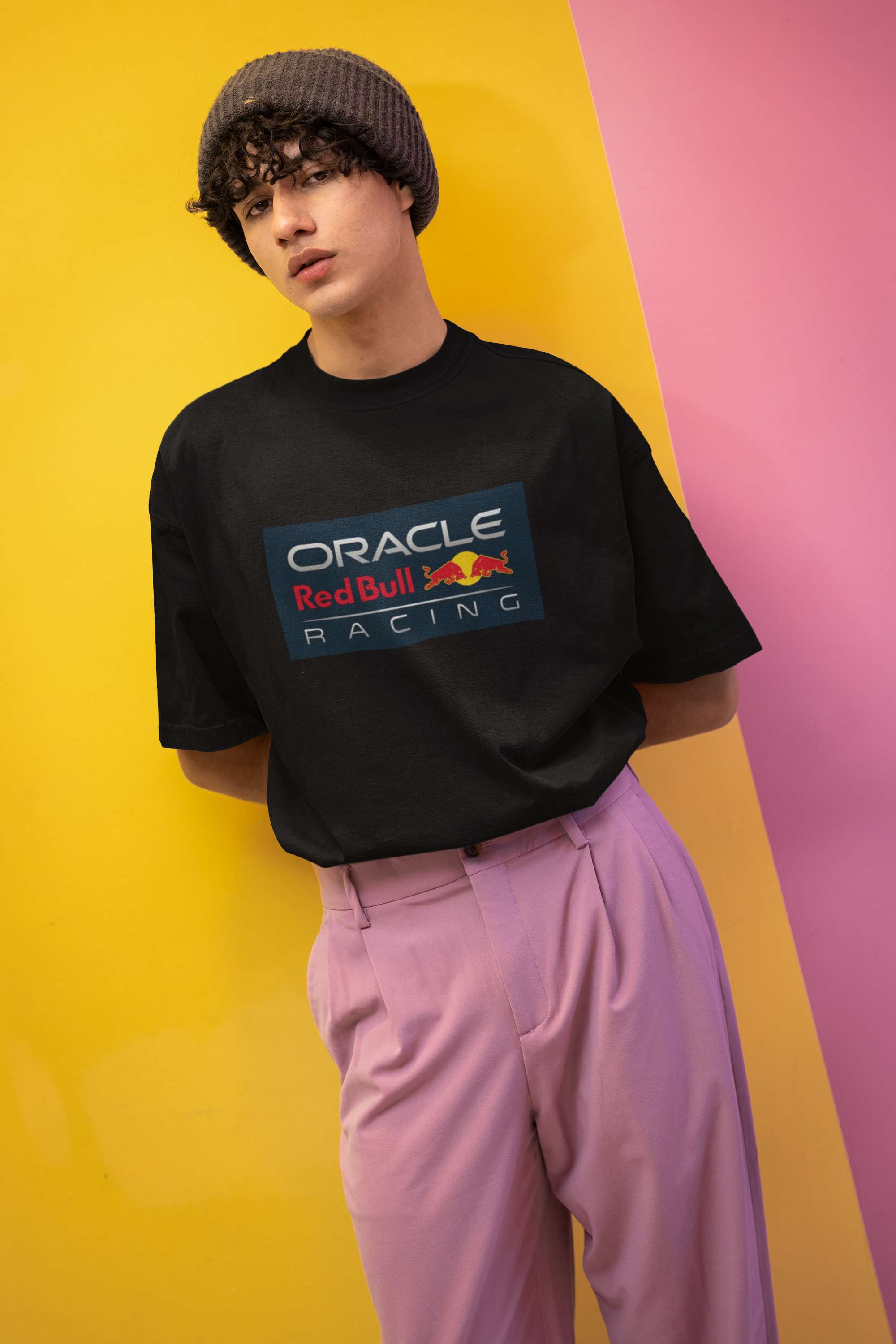 Unisex Relaxed Fit T-Shirt with "Oracle Red Bull Racing" Print