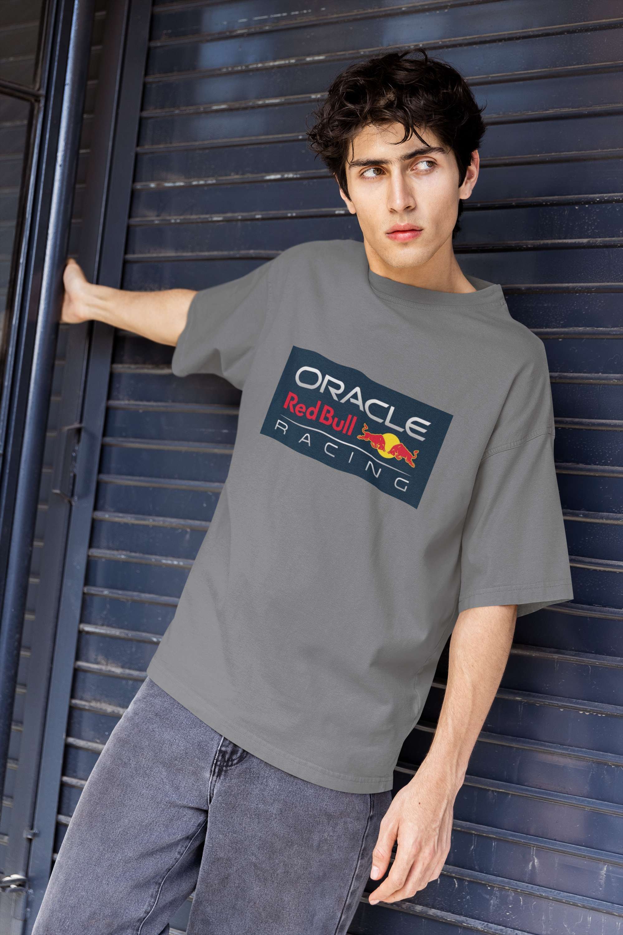 Unisex Relaxed Fit T-Shirt with "Oracle Red Bull Racing" Print