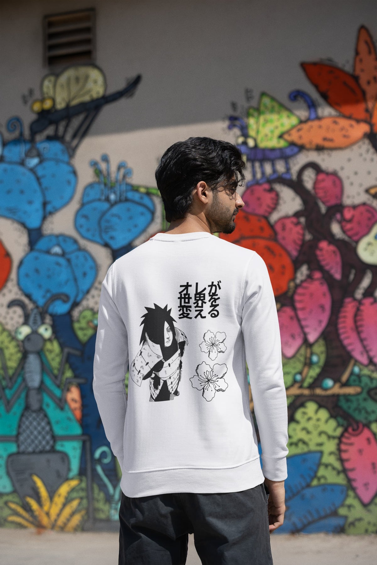 Regular Unisex Sweatshirt with "Madara Uchiha" Print