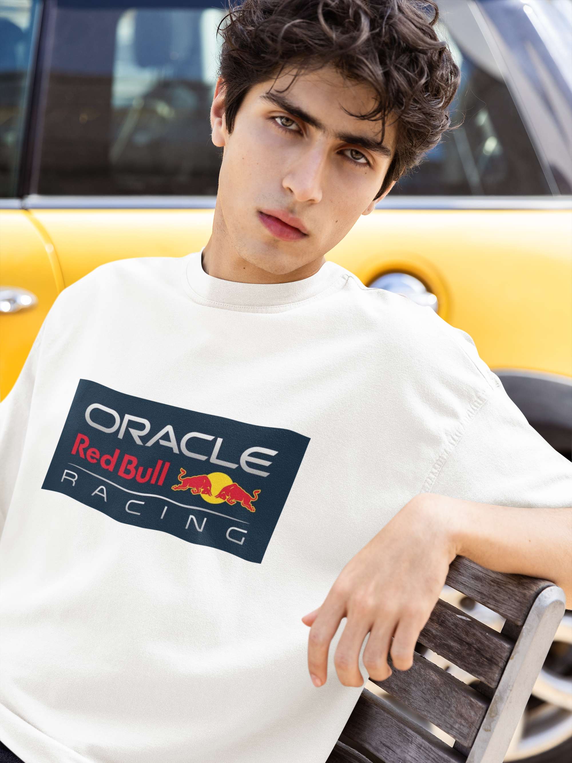 Unisex Relaxed Fit T-Shirt with "Oracle Red Bull Racing" Print